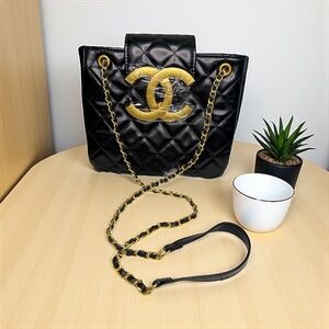 Chanel VIP Beauté Makeup Crossbody